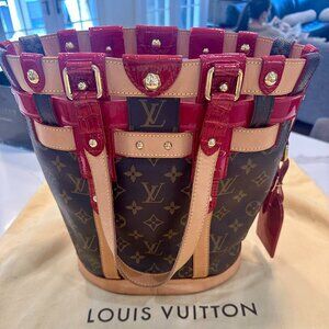 Louis Vuitton LV RARE Vintage Bucket Bag 2007 Cruise Collection $2800